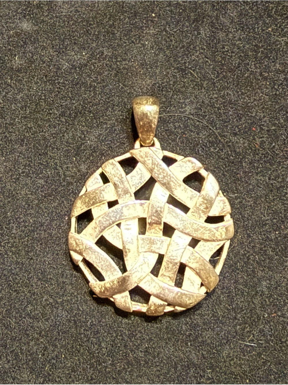 Sterling Silver Celtic Knot Round Pendant Necklace - Women Jewelry